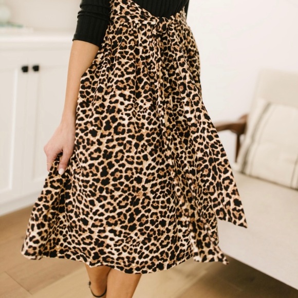 SHELBY ANIMAL PRINT DRESS - Picture 3 of 5